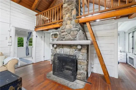 4 Ottawa Trail Narragansett RI 02882