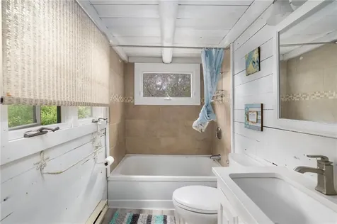 4 Ottawa Trail Narragansett RI 02882