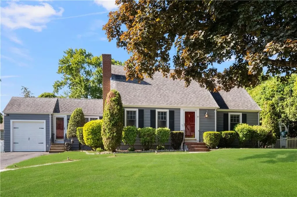 30 Peters Lane West Warwick RI 02893