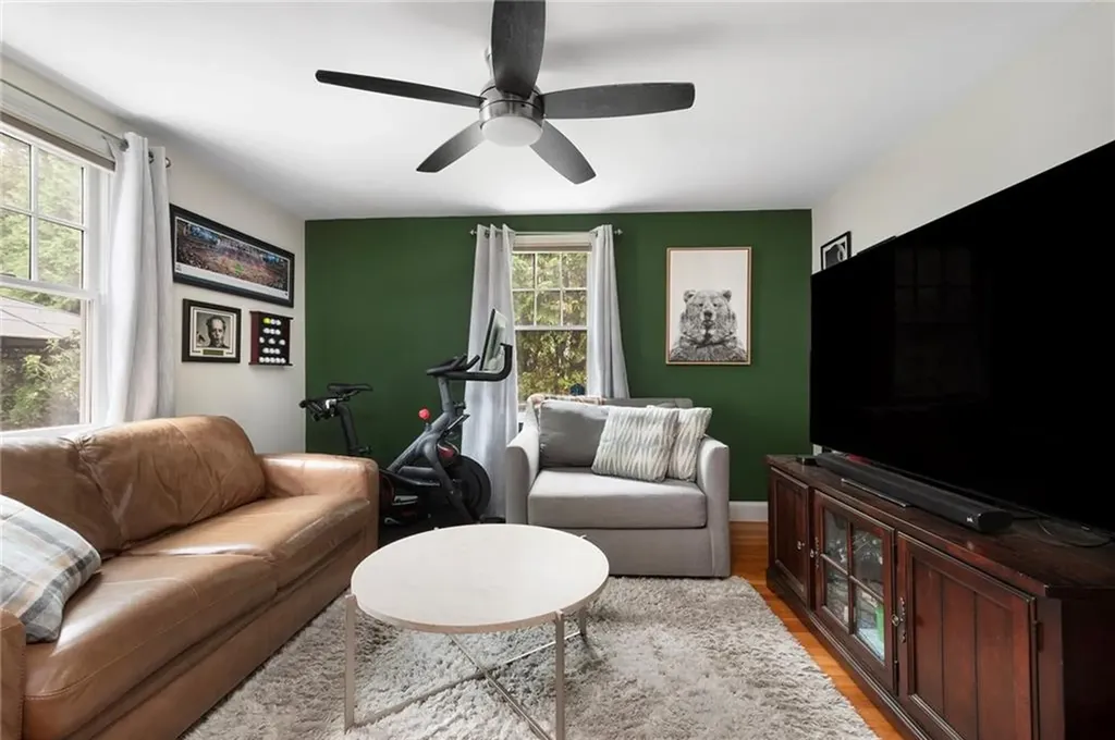 30 Peters Lane West Warwick RI 02893