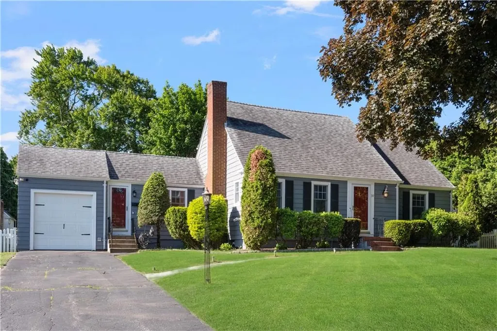 30 Peters Lane West Warwick RI 02893