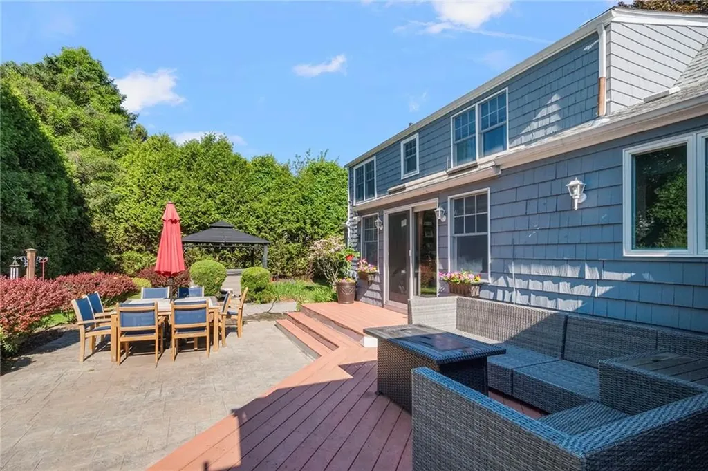30 Peters Lane West Warwick RI 02893