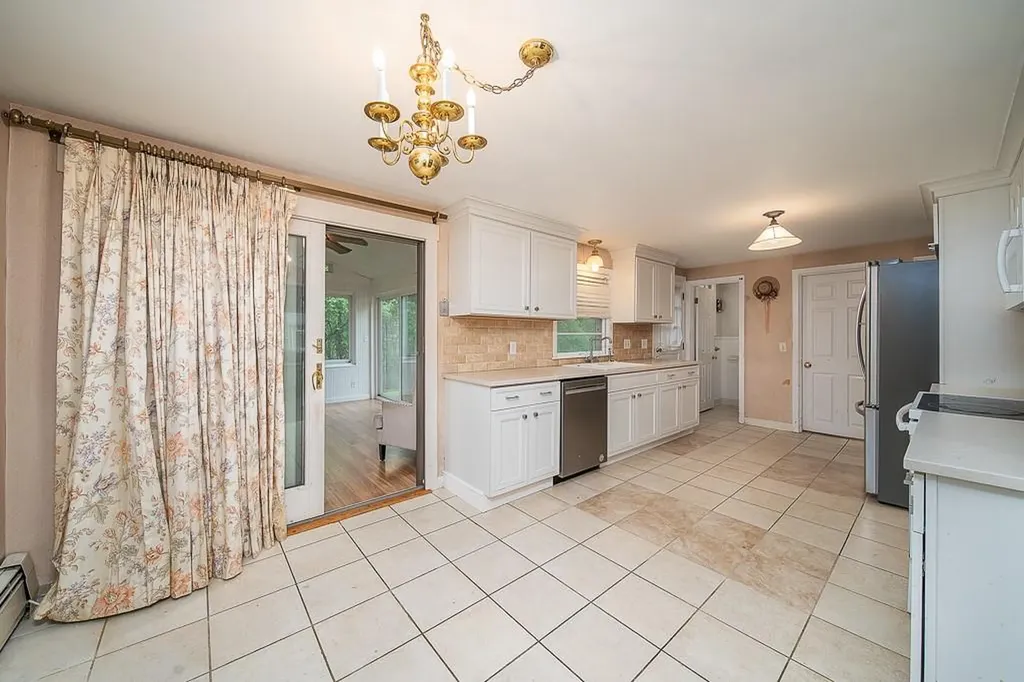 83 Darling Street Warwick RI 02886