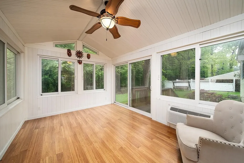 83 Darling Street Warwick RI 02886