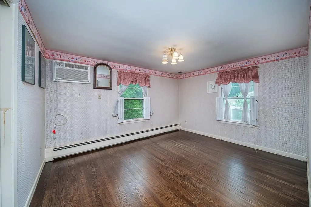 83 Darling Street Warwick RI 02886