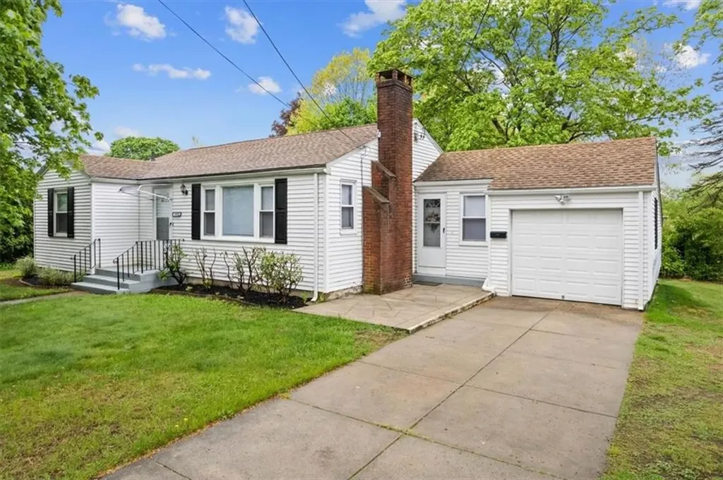 1075 Oaklawn Avenue Cranston RI 02920