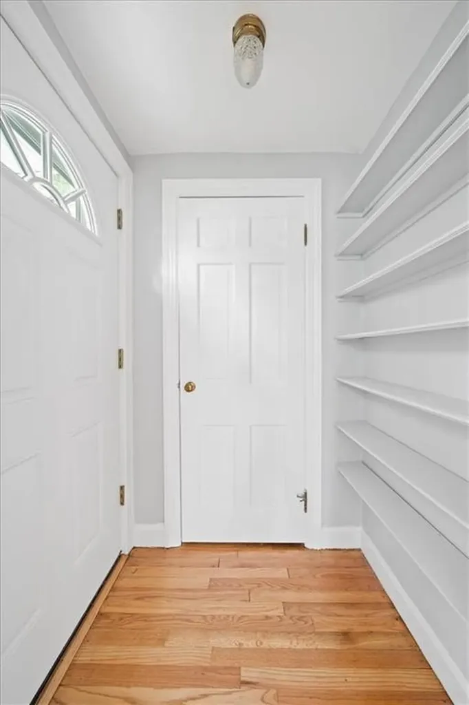 1075 Oaklawn Avenue Cranston RI 02920