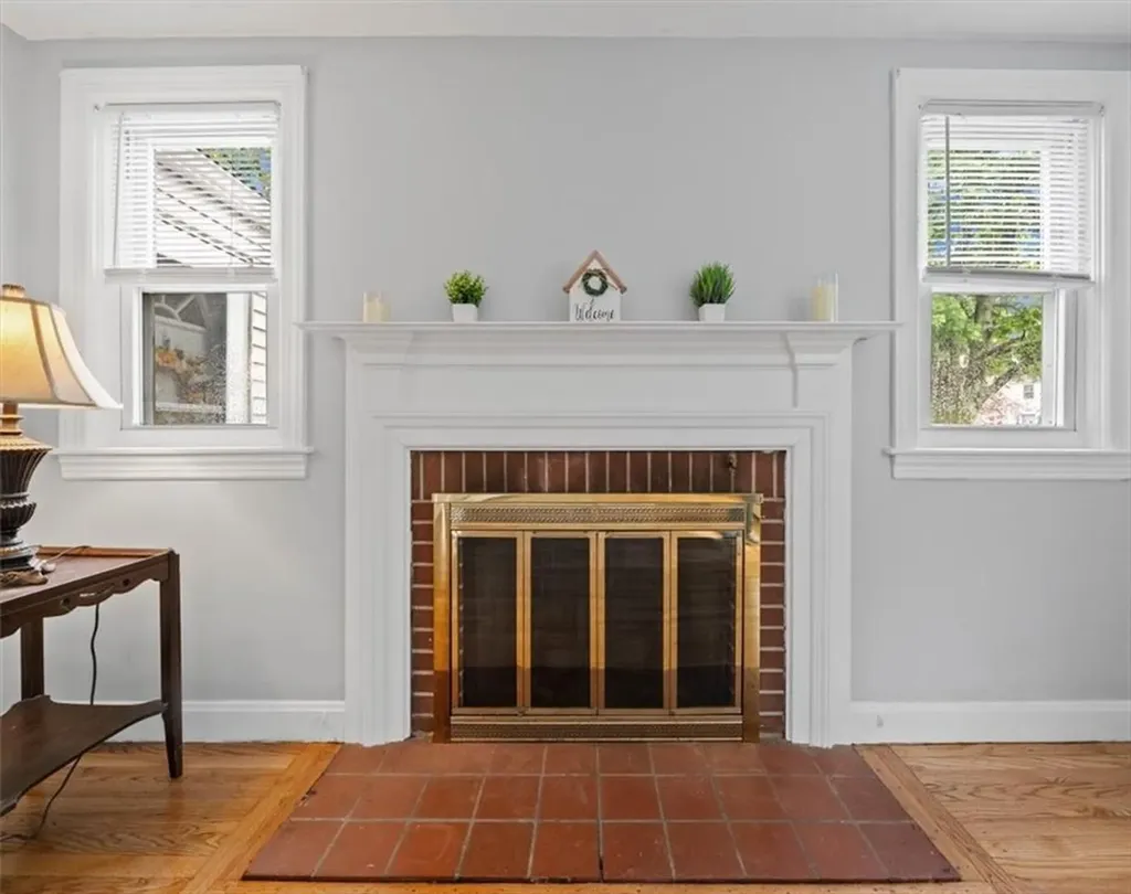 1075 Oaklawn Avenue Cranston RI 02920