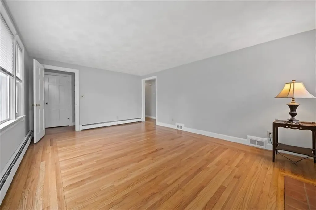 1075 Oaklawn Avenue Cranston RI 02920