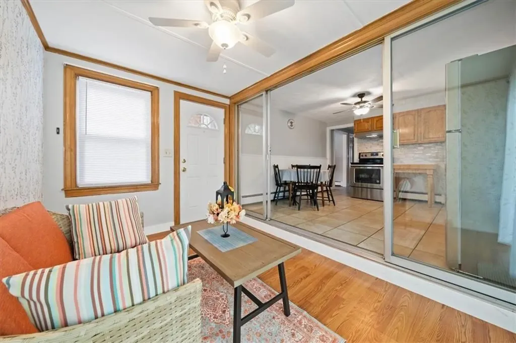 1075 Oaklawn Avenue Cranston RI 02920