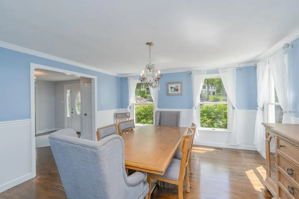 161 South Cobble Hill Road Warwick RI 02886