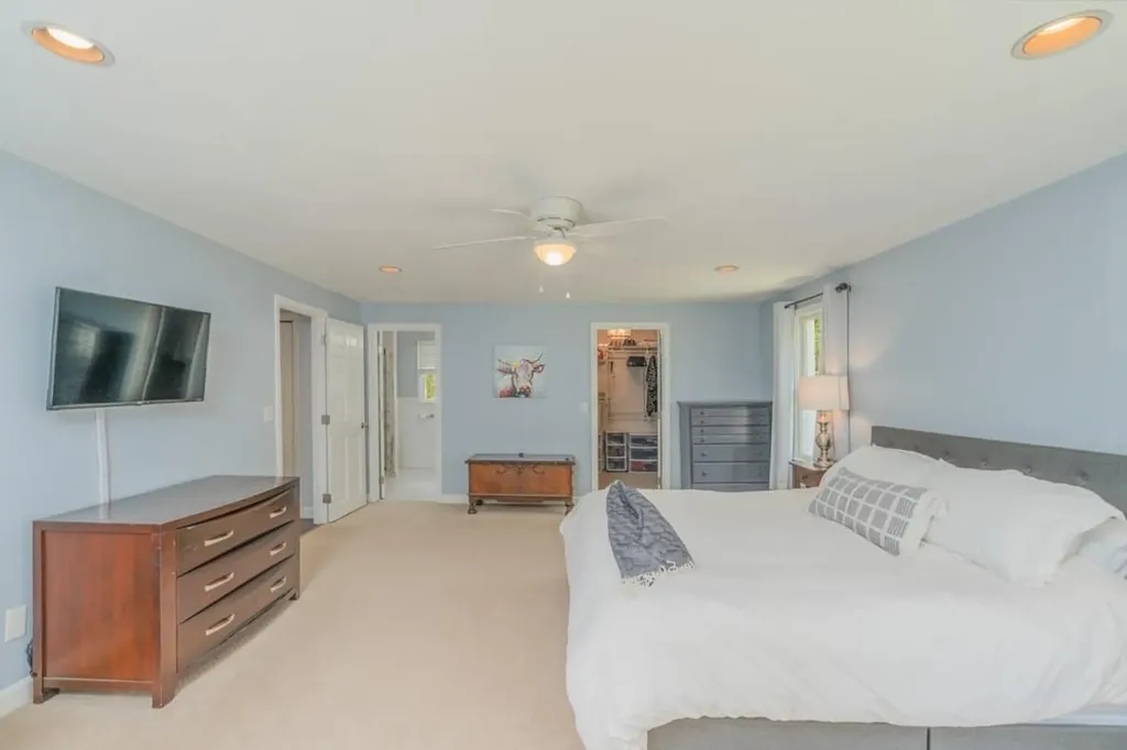 161 South Cobble Hill Road Warwick RI 02886