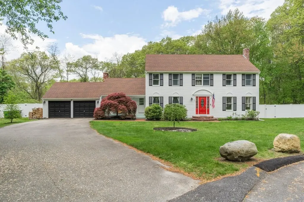 161 South Cobble Hill Road Warwick RI 02886