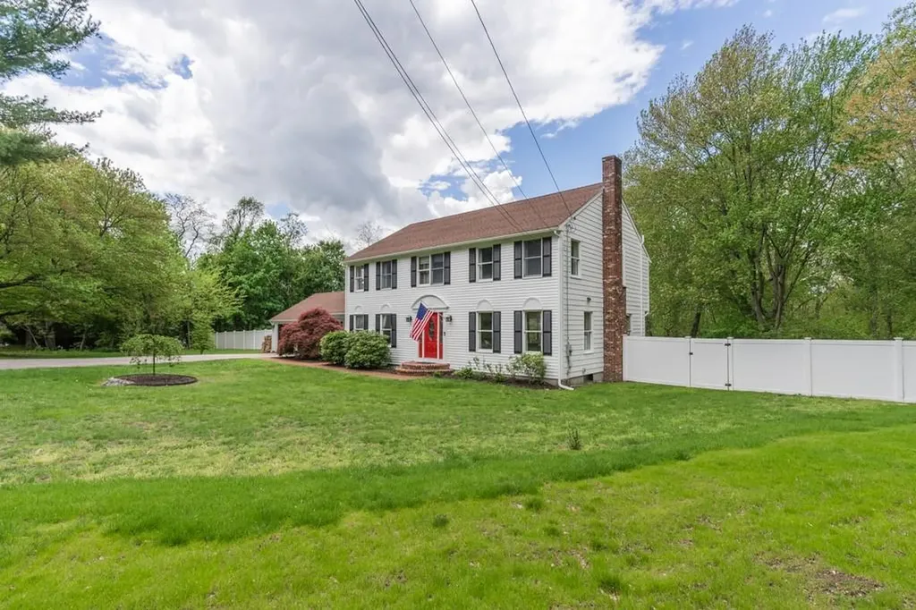 161 South Cobble Hill Road Warwick RI 02886