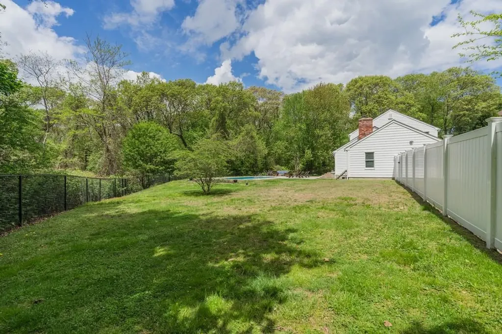 161 South Cobble Hill Road Warwick RI 02886