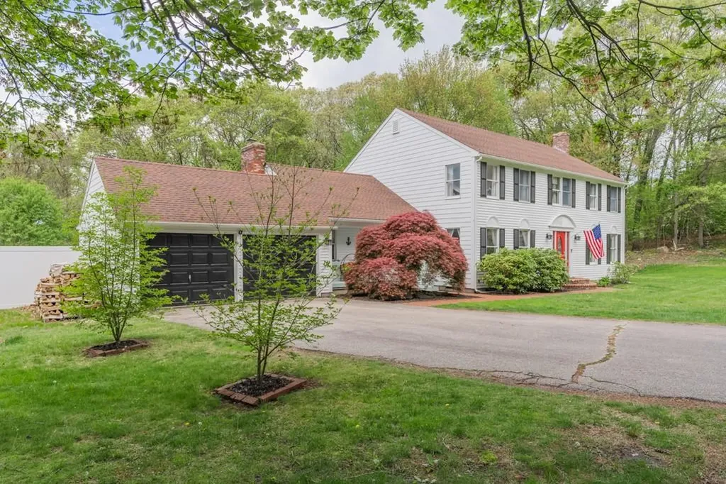 161 South Cobble Hill Road Warwick RI 02886