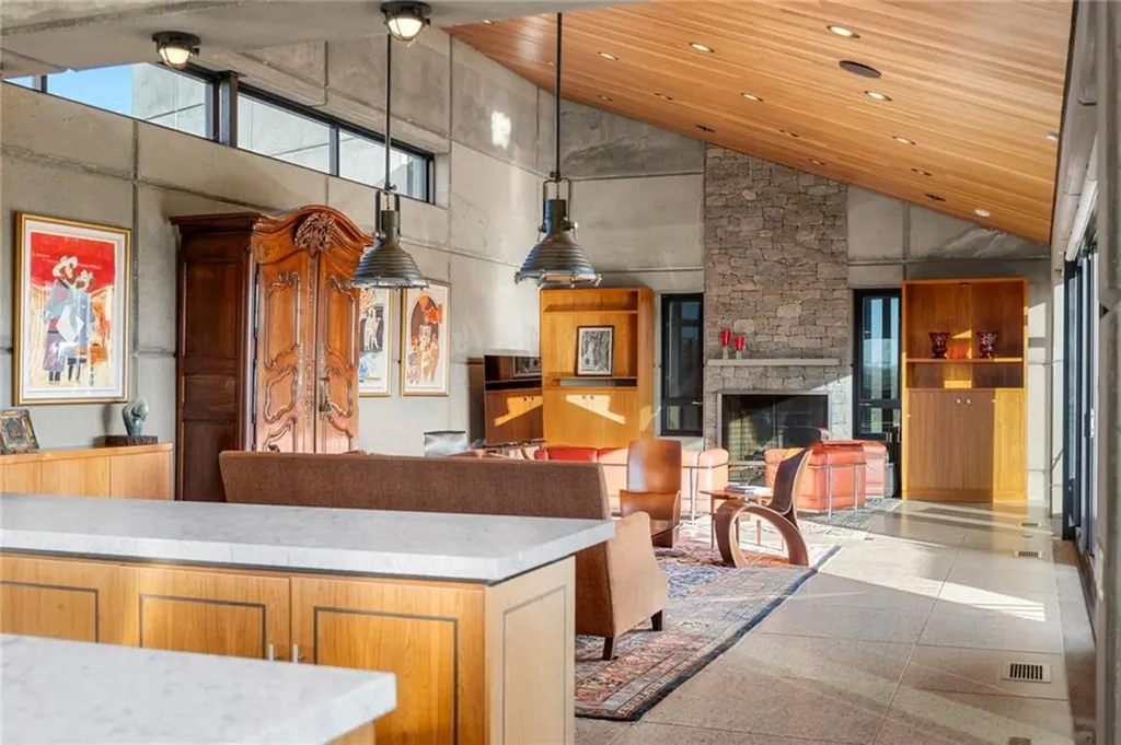 155 West Main Road Little Compton RI 02837