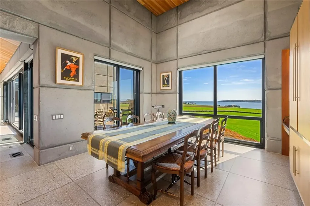 155 West Main Road Little Compton RI 02837