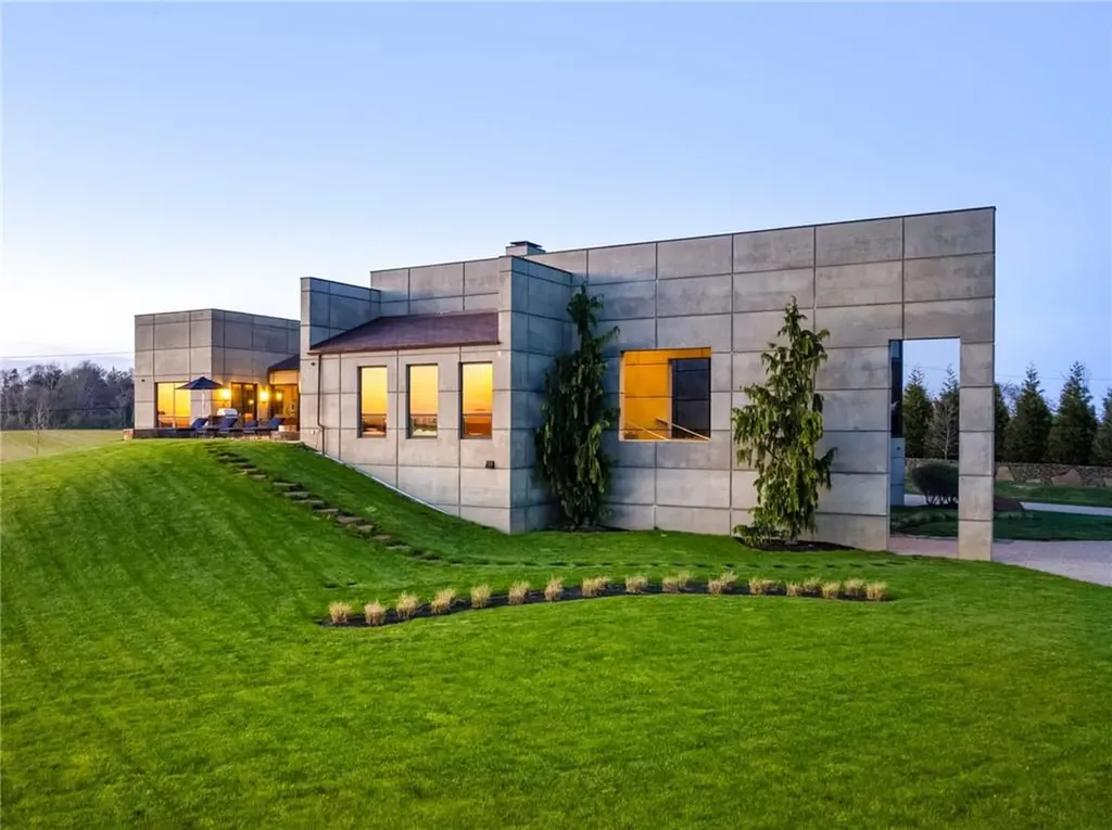 155 West Main Road Little Compton RI 02837