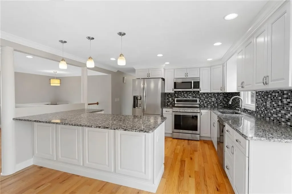 51 Robin Lane West Warwick RI 02893