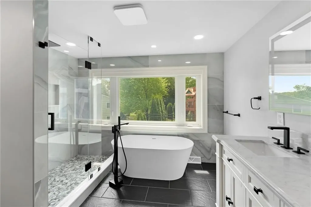 51 Robin Lane West Warwick RI 02893
