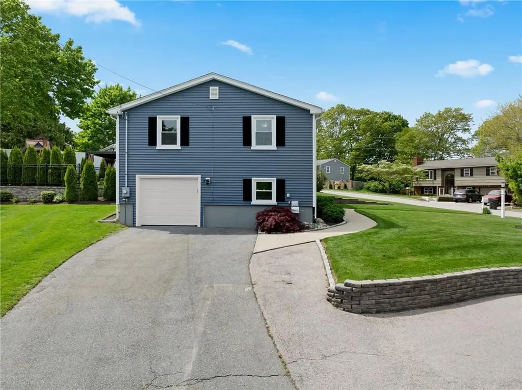 51 Robin Lane West Warwick RI 02893