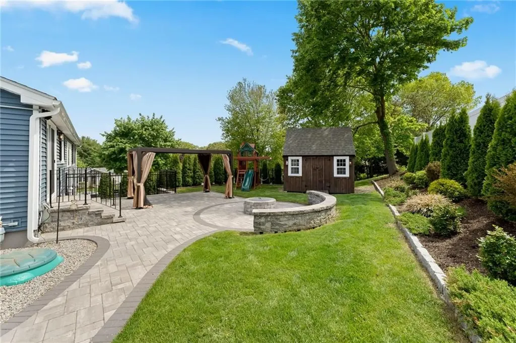 51 Robin Lane West Warwick RI 02893