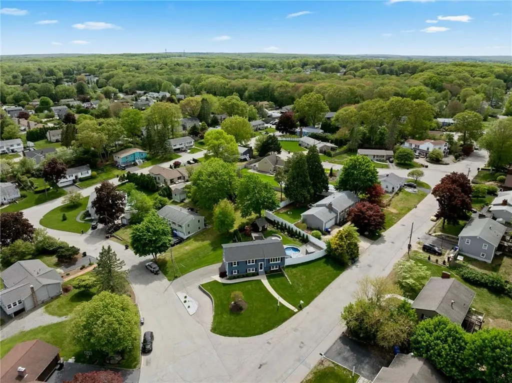 51 Robin Lane West Warwick RI 02893