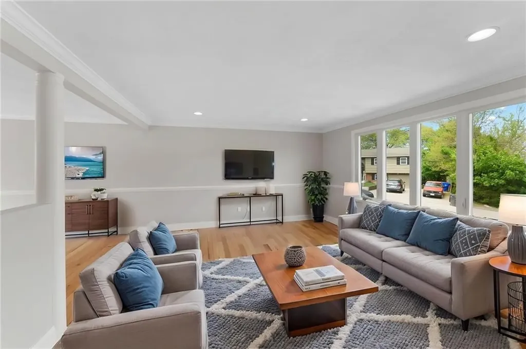 51 Robin Lane West Warwick RI 02893