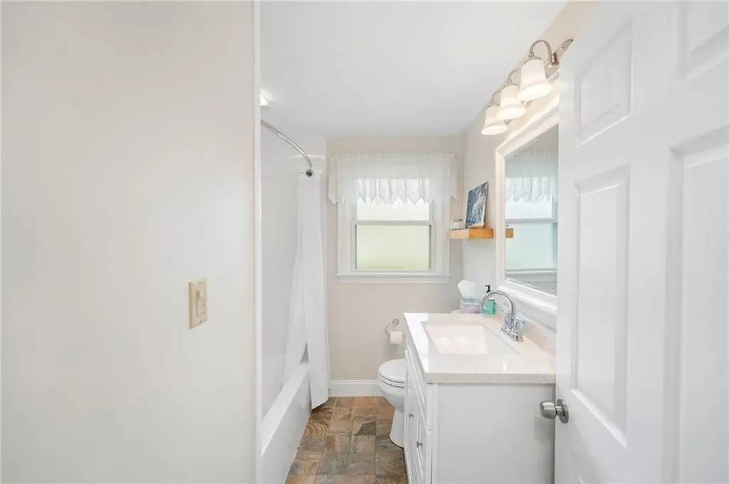 184 Mill Cove Road Warwick RI 02889