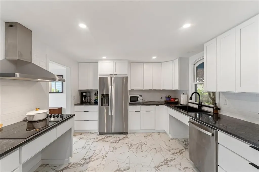 184 Mill Cove Road Warwick RI 02889
