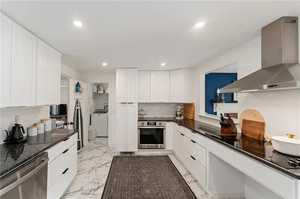 184 Mill Cove Road Warwick RI 02889