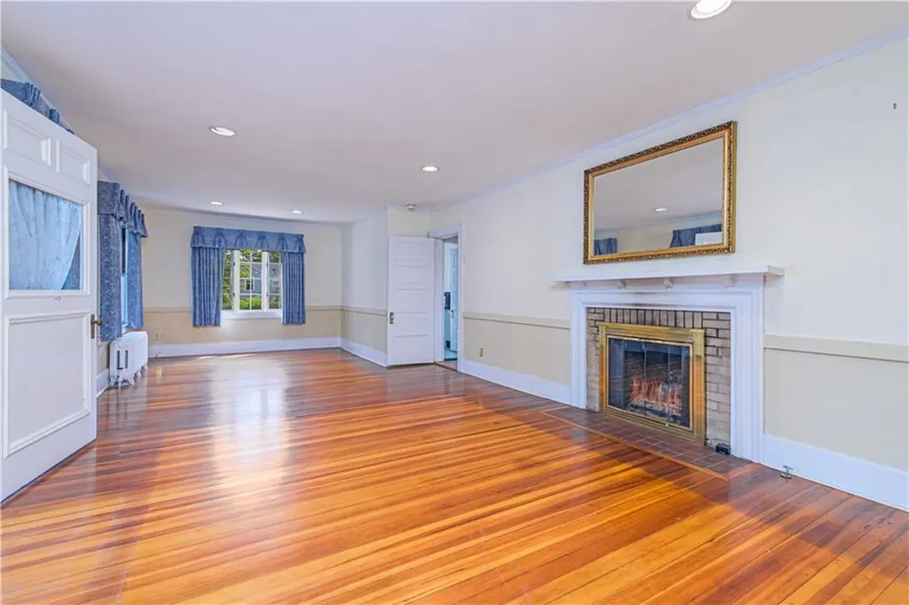 43 Standish Road Jamestown RI 02835