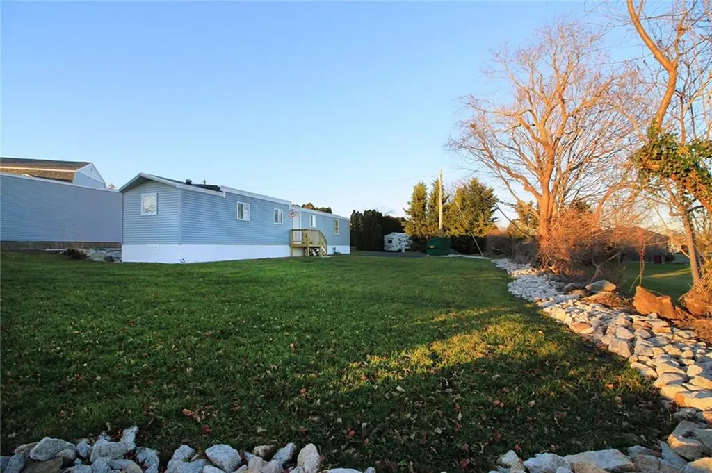 41 Mello Terrace Portsmouth RI 02871