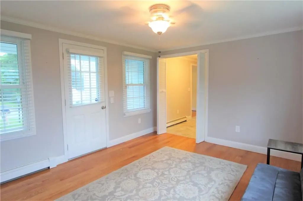 4 Maloney Lane Middletown RI 02842