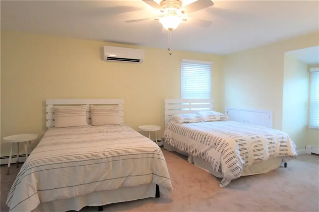 4 Maloney Lane Middletown RI 02842