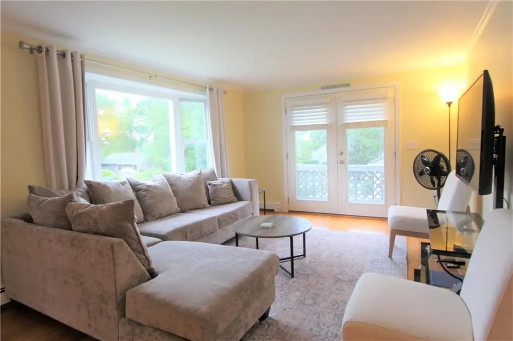 4 Maloney Lane Middletown RI 02842