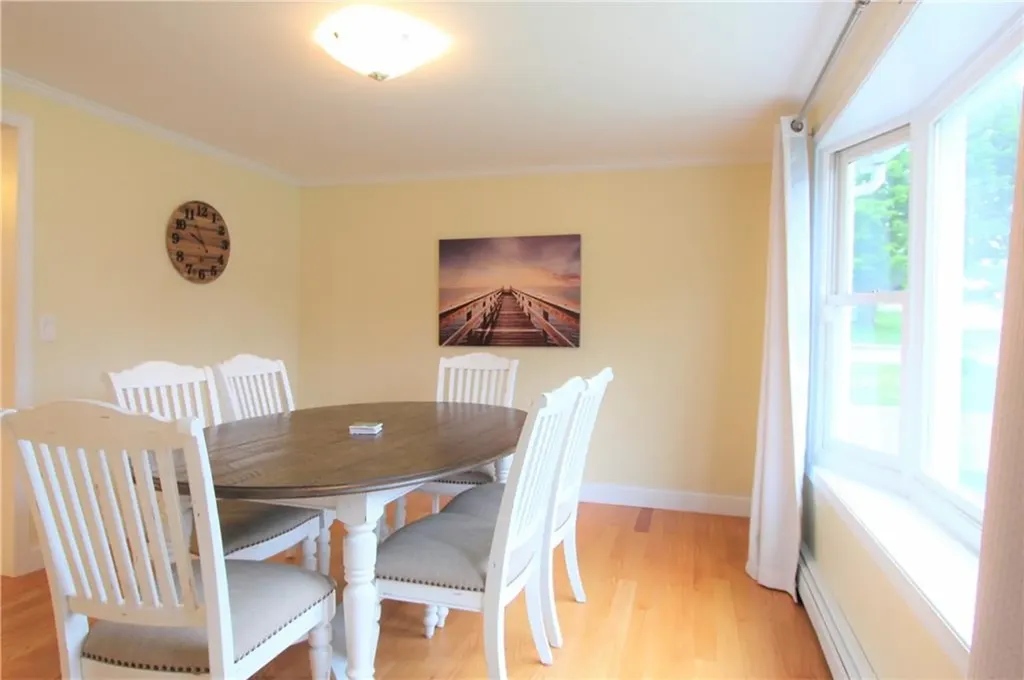 4 Maloney Lane Middletown RI 02842