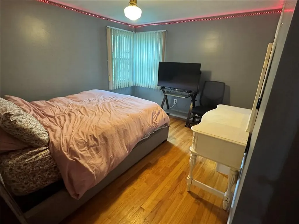 17 Amanda Court Cranston RI 02920