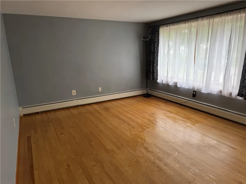 17 Amanda Court Cranston RI 02920