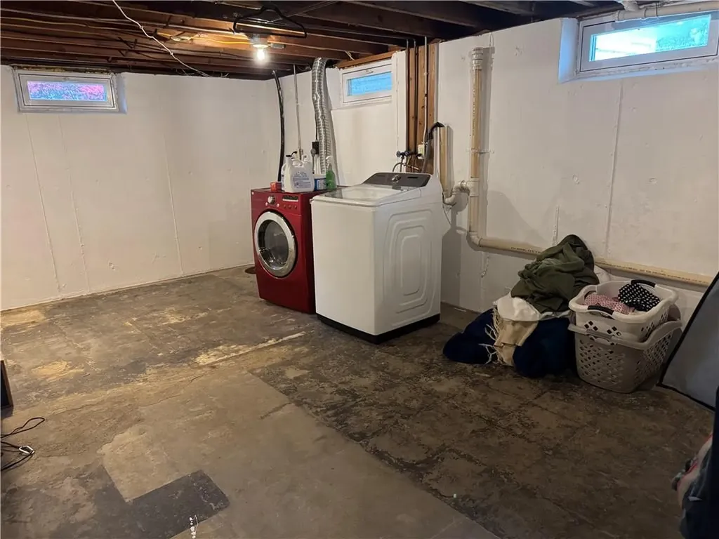 17 Amanda Court Cranston RI 02920