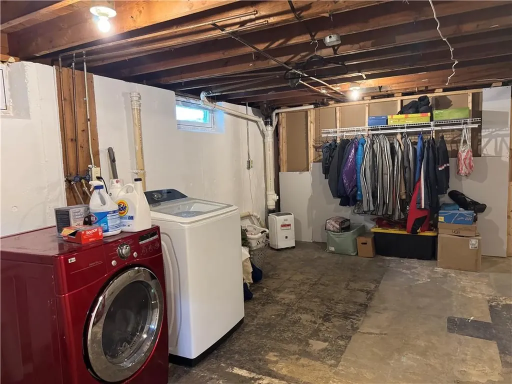 17 Amanda Court Cranston RI 02920