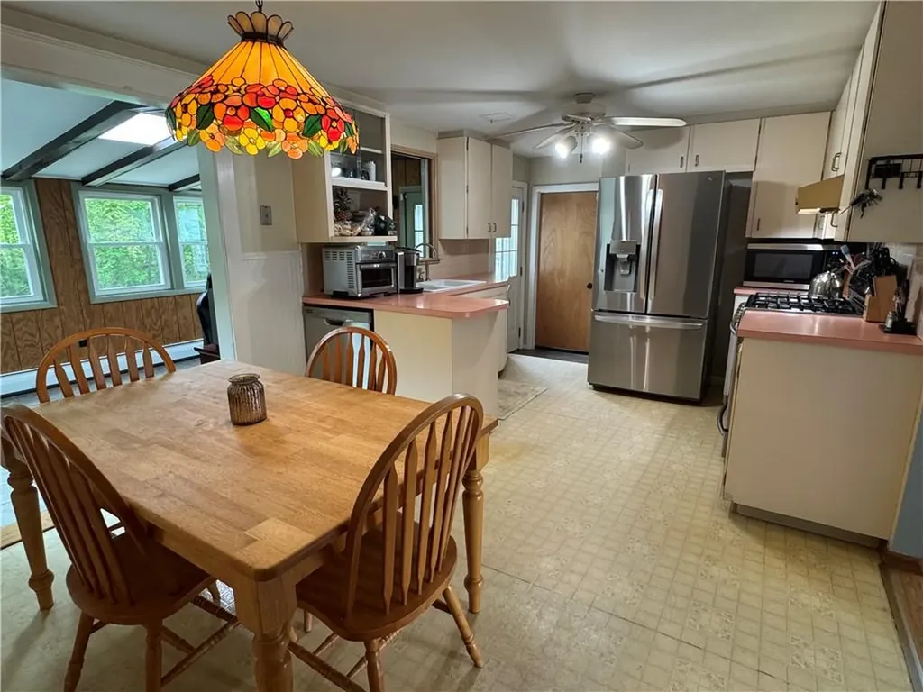 17 Amanda Court Cranston RI 02920
