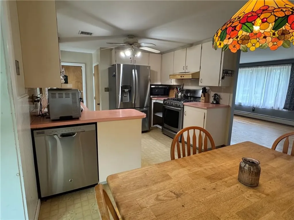 17 Amanda Court Cranston RI 02920