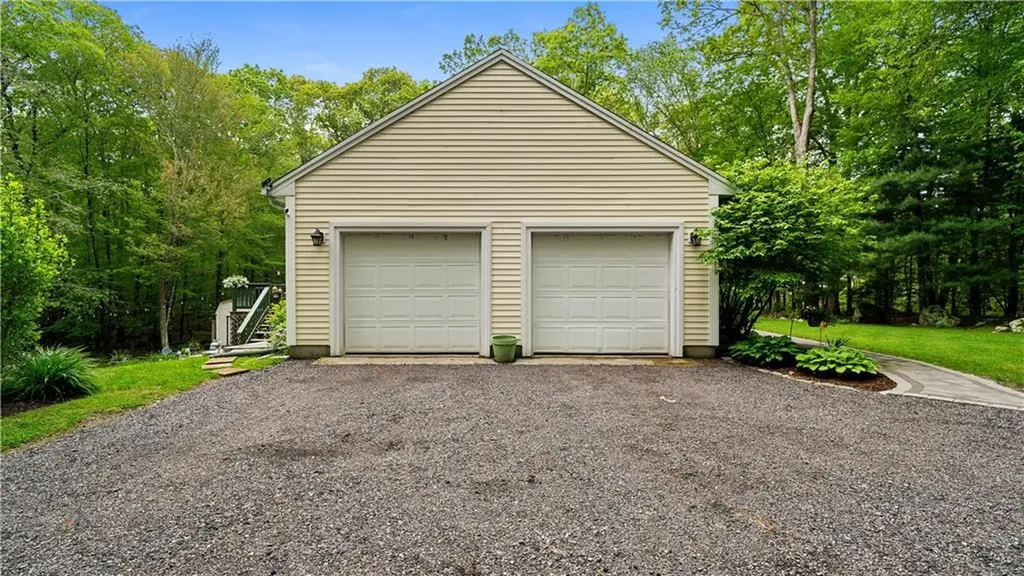 605 Gardner Road Exeter RI 02822