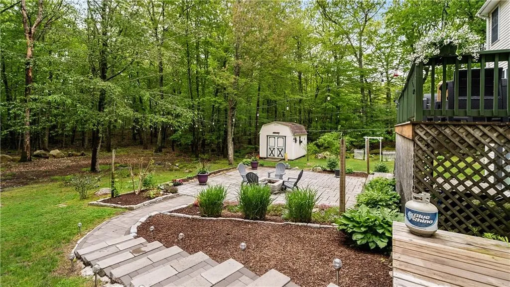 605 Gardner Road Exeter RI 02822