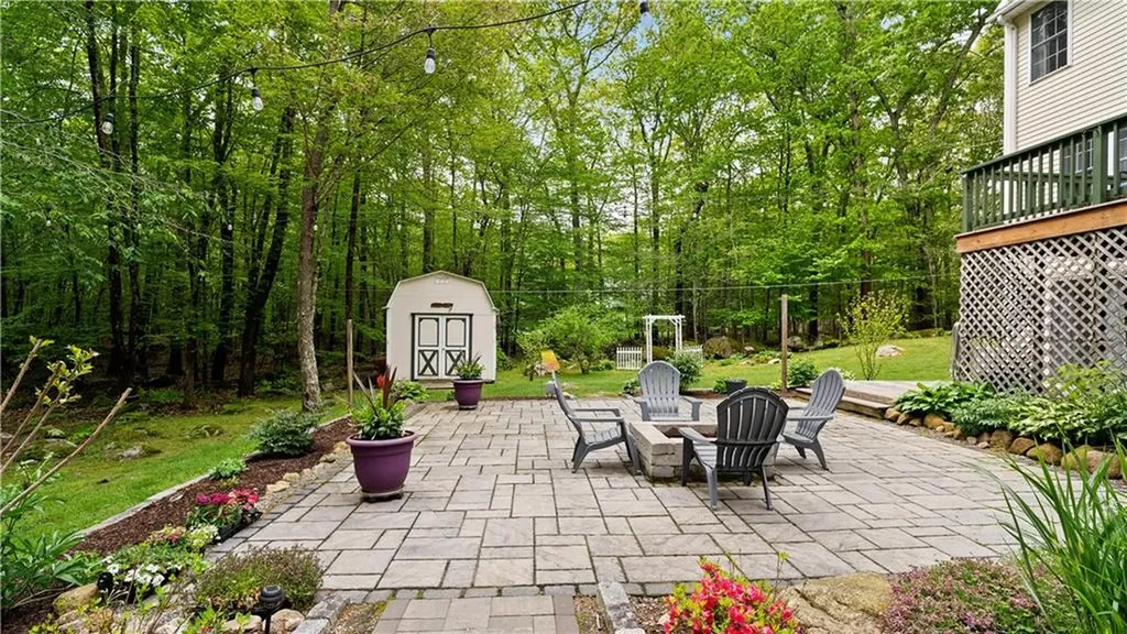 605 Gardner Road Exeter RI 02822