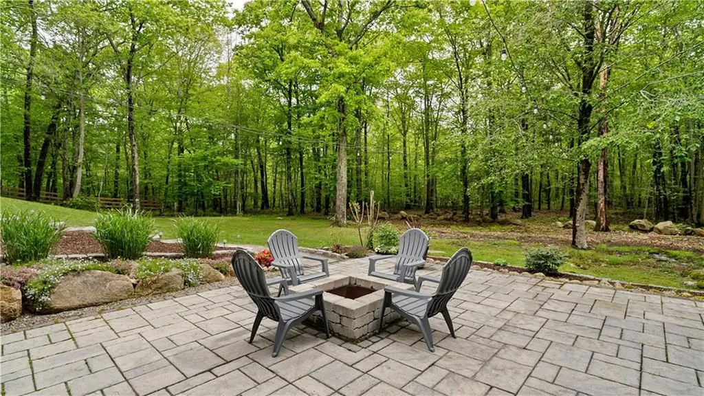 605 Gardner Road Exeter RI 02822
