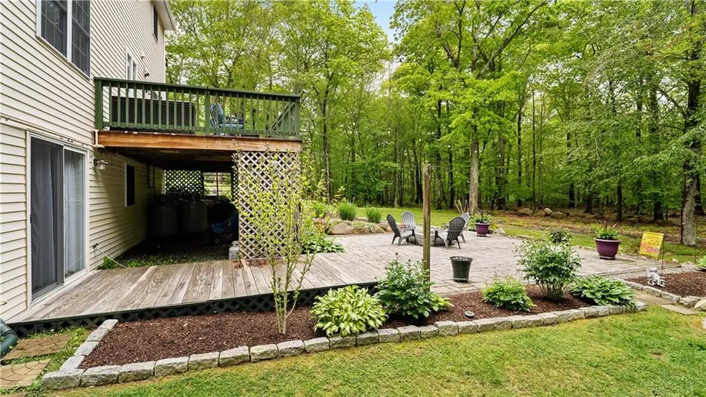 605 Gardner Road Exeter RI 02822