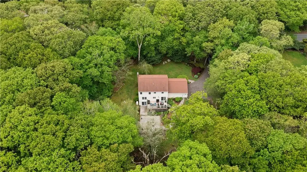605 Gardner Road Exeter RI 02822